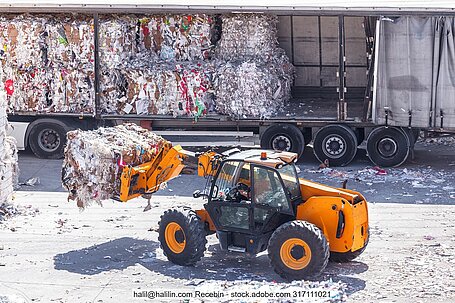 Recovered paper bales