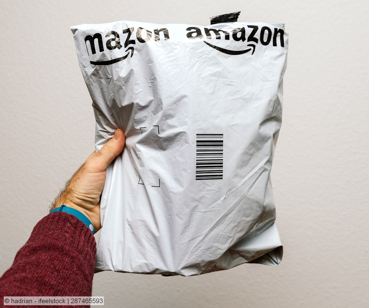 Amazon to replace plastic bags with paper alternatives in France